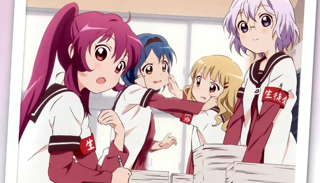 Kegiatan Klub Sekolah yang Menarik Gambar yang menampilkan berbagai kegiatan klub sekolah dalam anime
